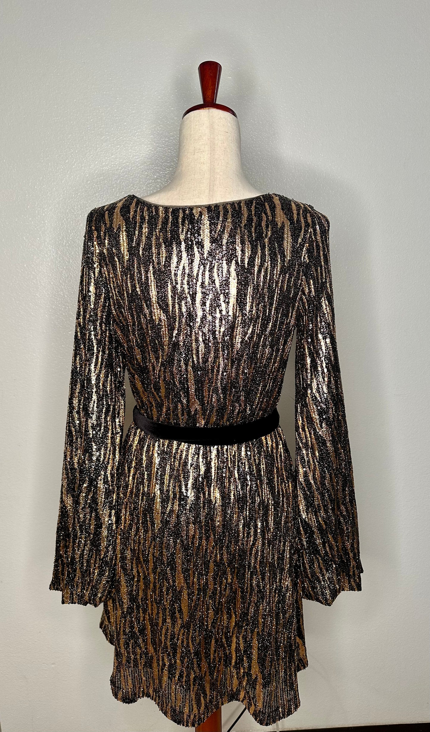 Womens Metallic Sequined Cocktail And Party Dress with belt included