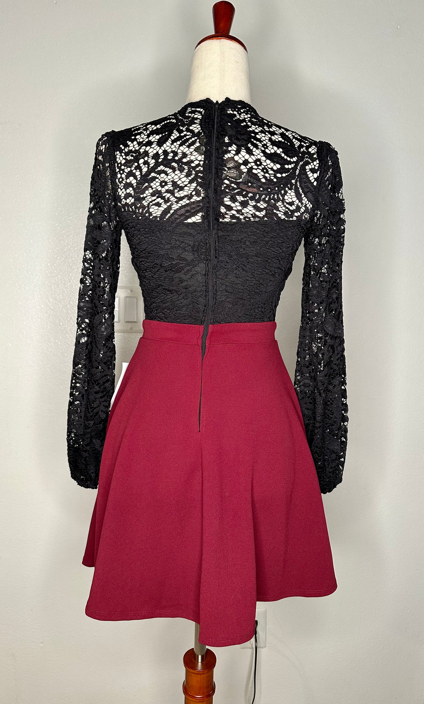 Womens Lace Colorblock Cocktail And Party Dress