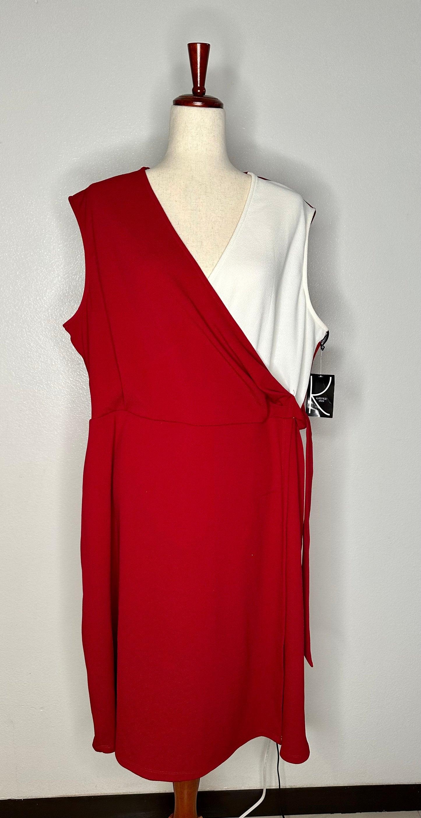 Sheath Dress Crimson/Cream Size