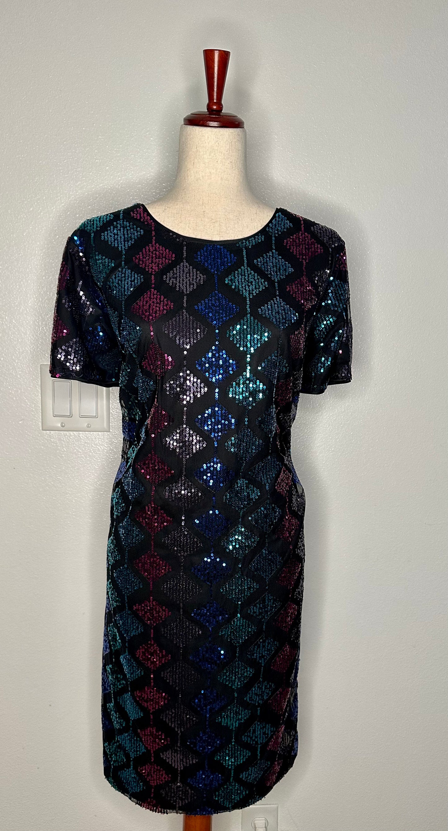 Plus Womens Sequined Knee Cocktail And Party Dress