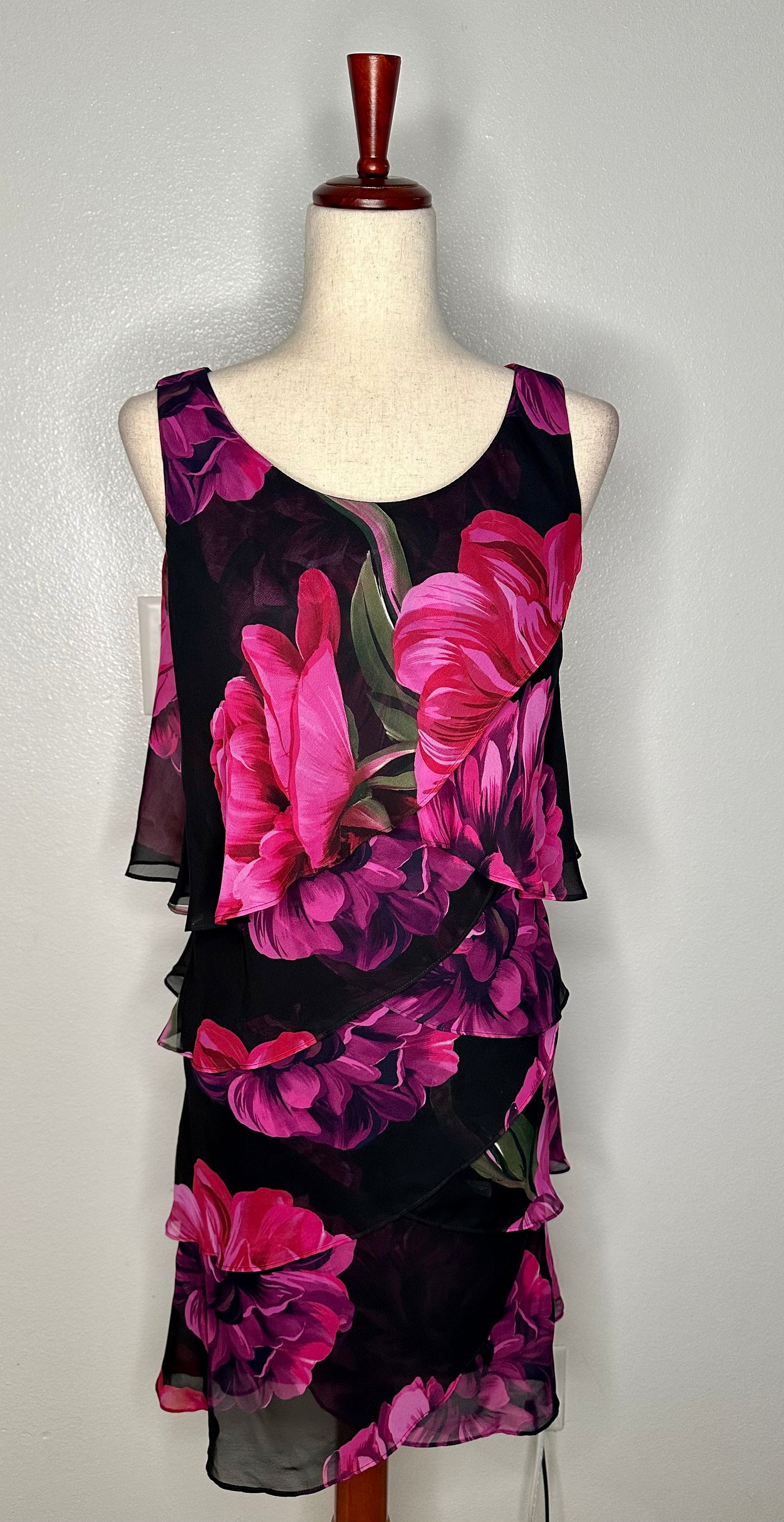 Womens Floral Flutter Sheath Dress