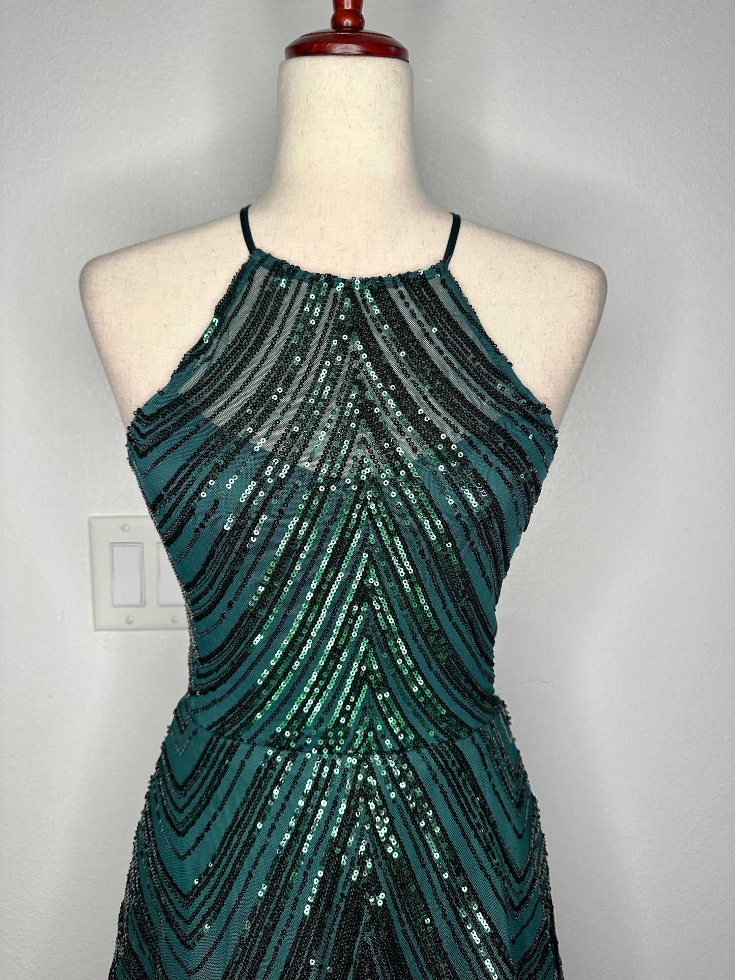 Woman’s sequined mini dress Color Green