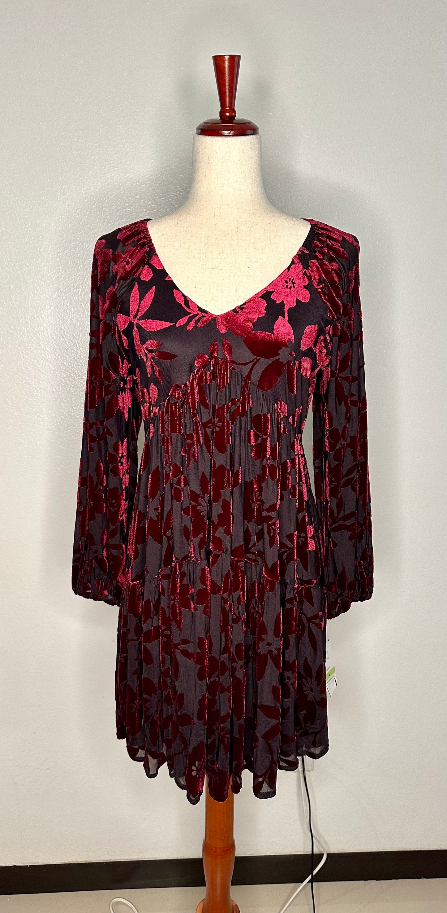 Womens Velvet Floral Cocktail And Party Dress