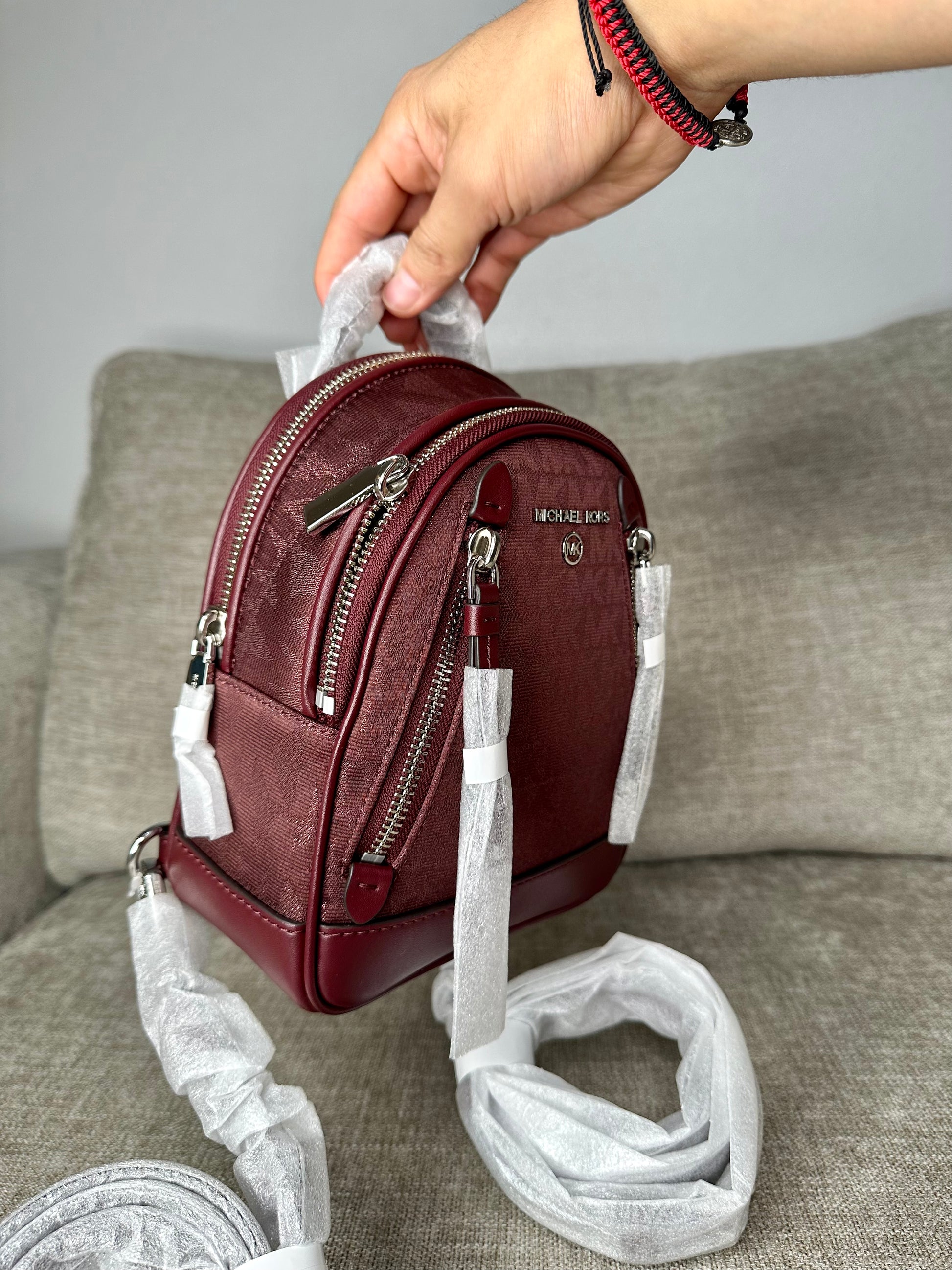 Designer BROOKLYN CONVERTIBLE MESSENGER BACKPACK – Villafran Boutique